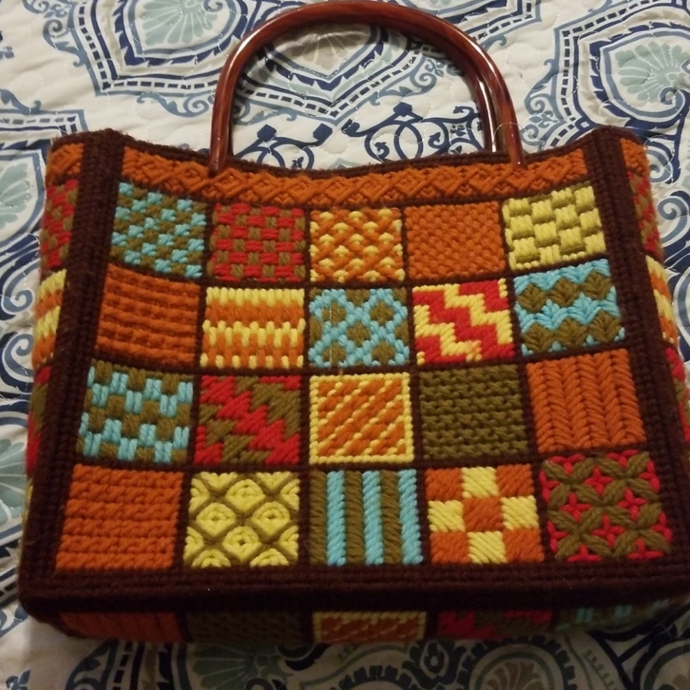 Hand bag